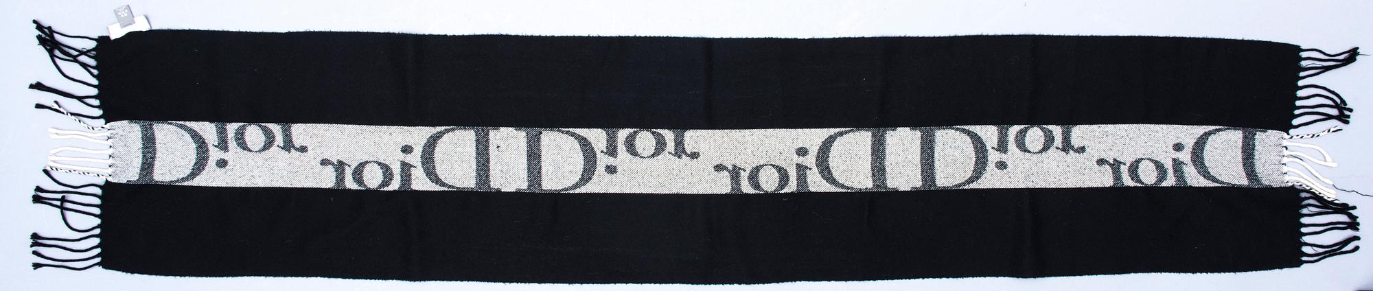 HALSDUK, Christian Dior.
