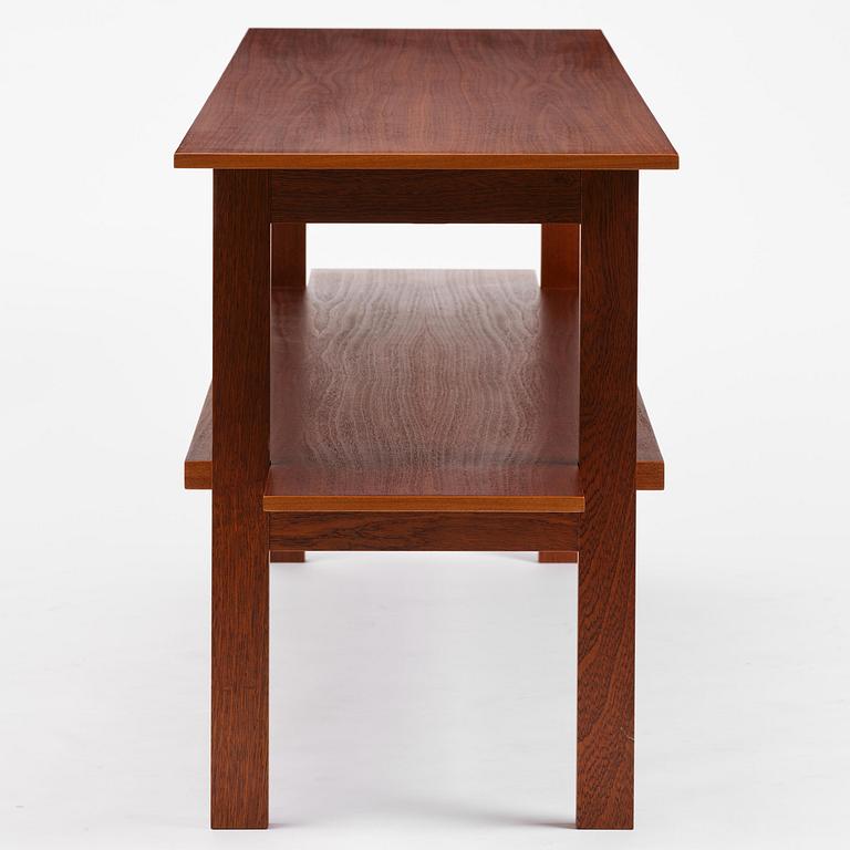 Josef Frank, a library table model 648, Firma Svenskt Tenn, post 1985.