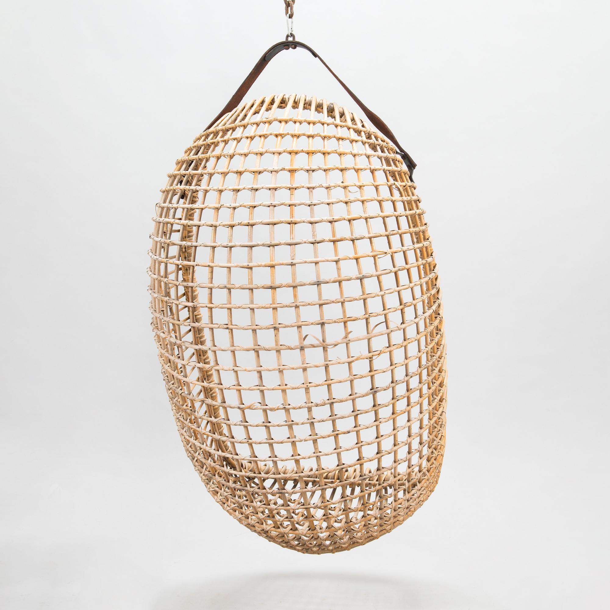 Giovanni Travasa, hanging chair 'Eureka' for Vittorio Bonacina. 1960's.