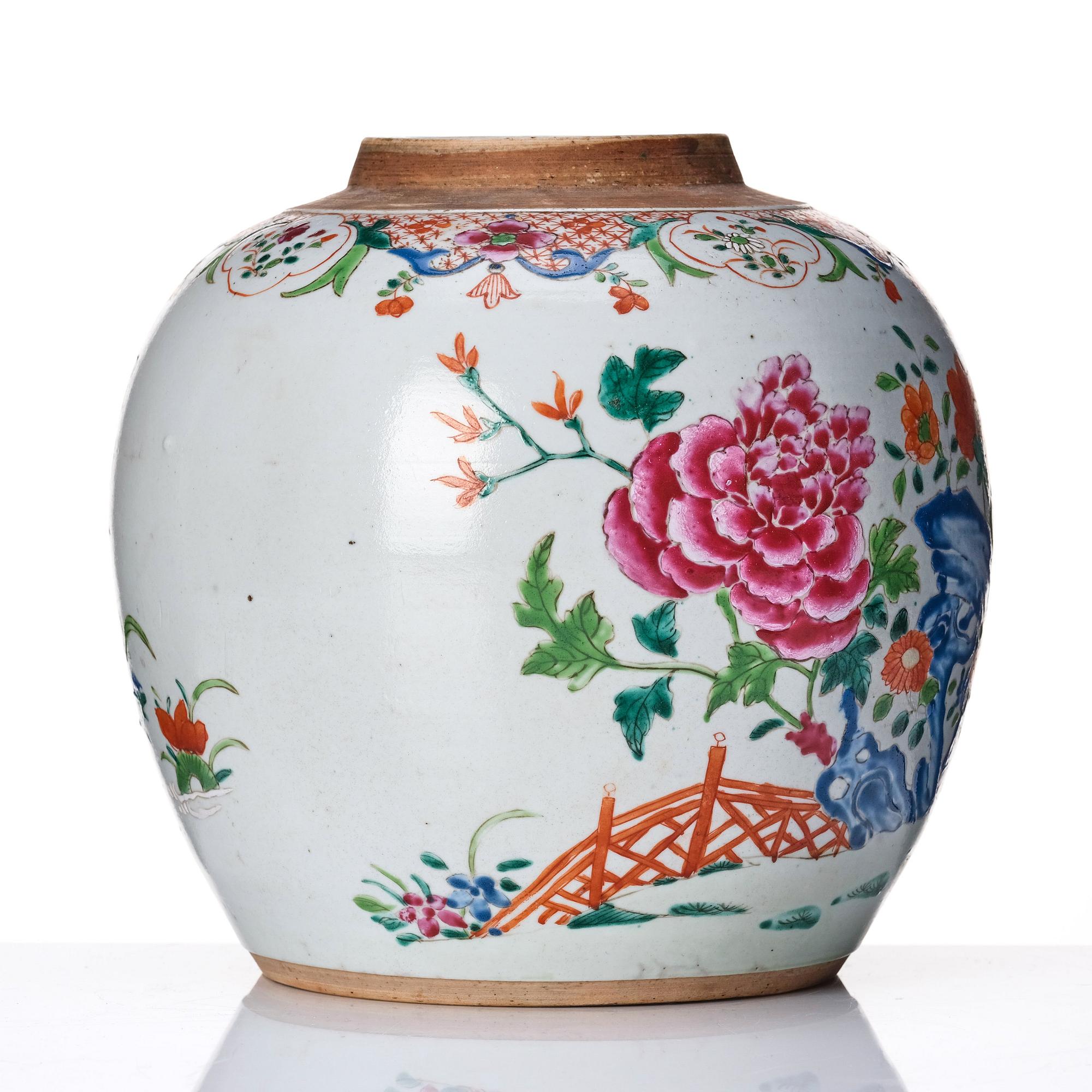 Bojan, porslin. Kina, Qingdynastin, Qianlong (1736-1795).