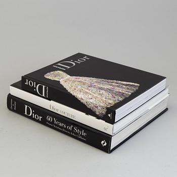 BOOKS ABOUT FASHION (3): Christian Dior.