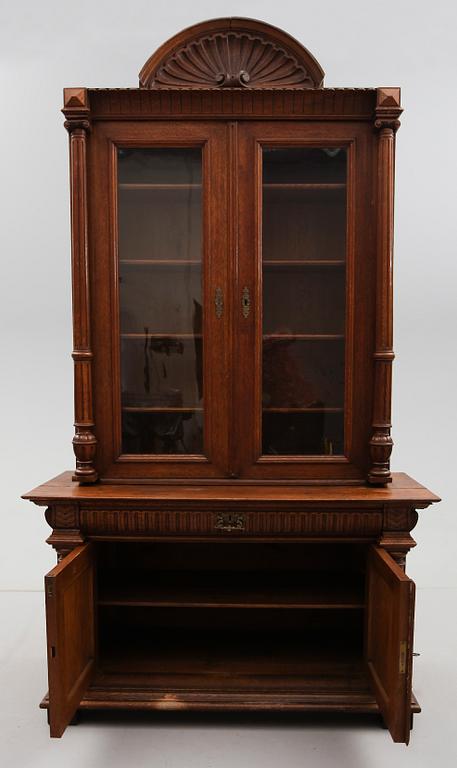 SKÅP/BOKSKÅP, omkring år 1900.