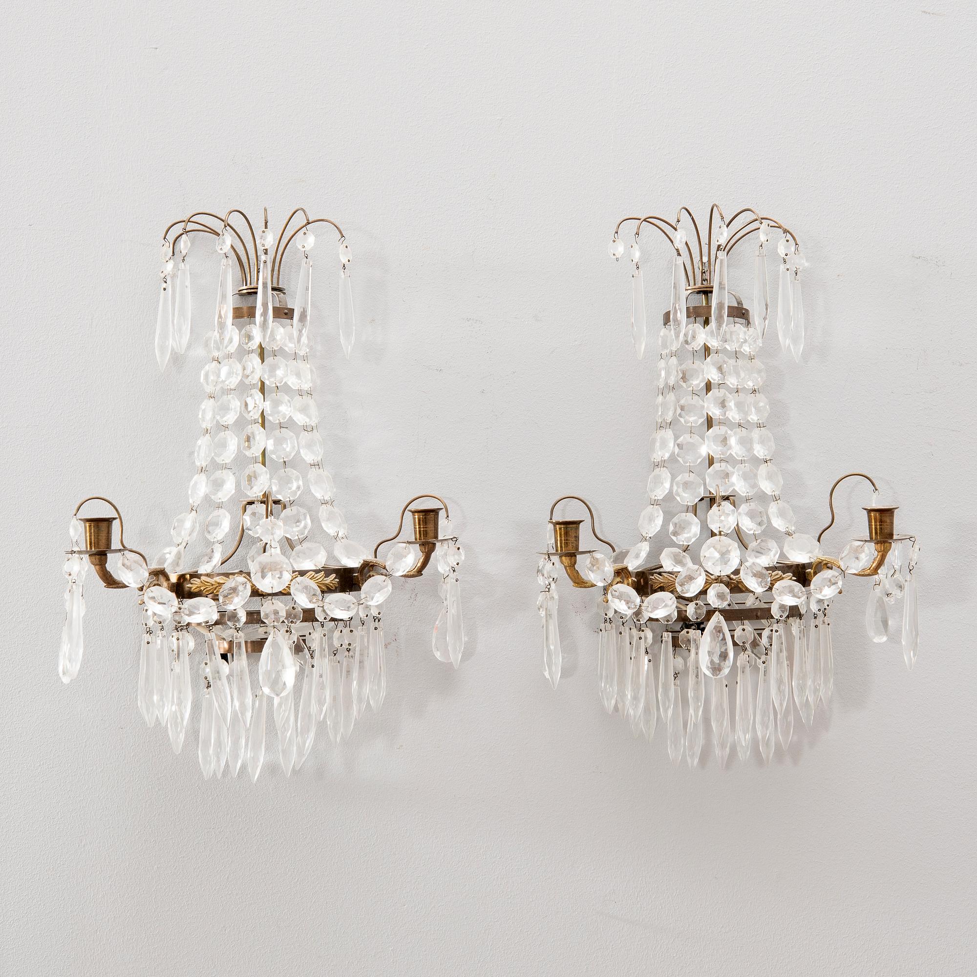 Apply a pair of Guatemalan style from the first half of the 20th century.