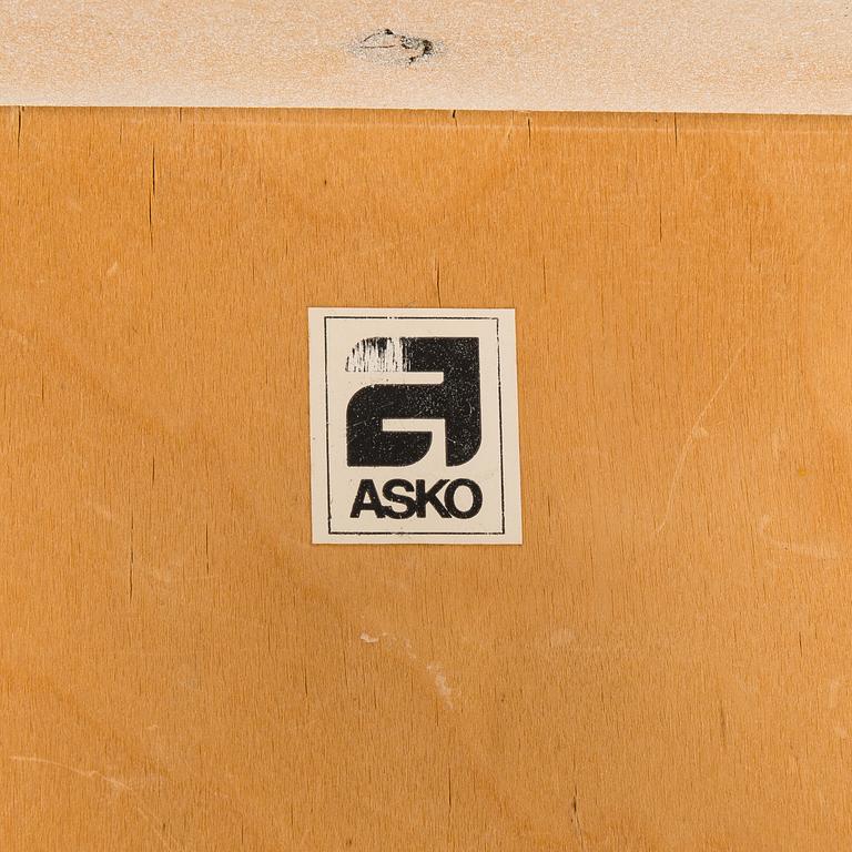 Eero Aarnio, A 1970's dinner table and four chairs "Flamingo" by Asko.