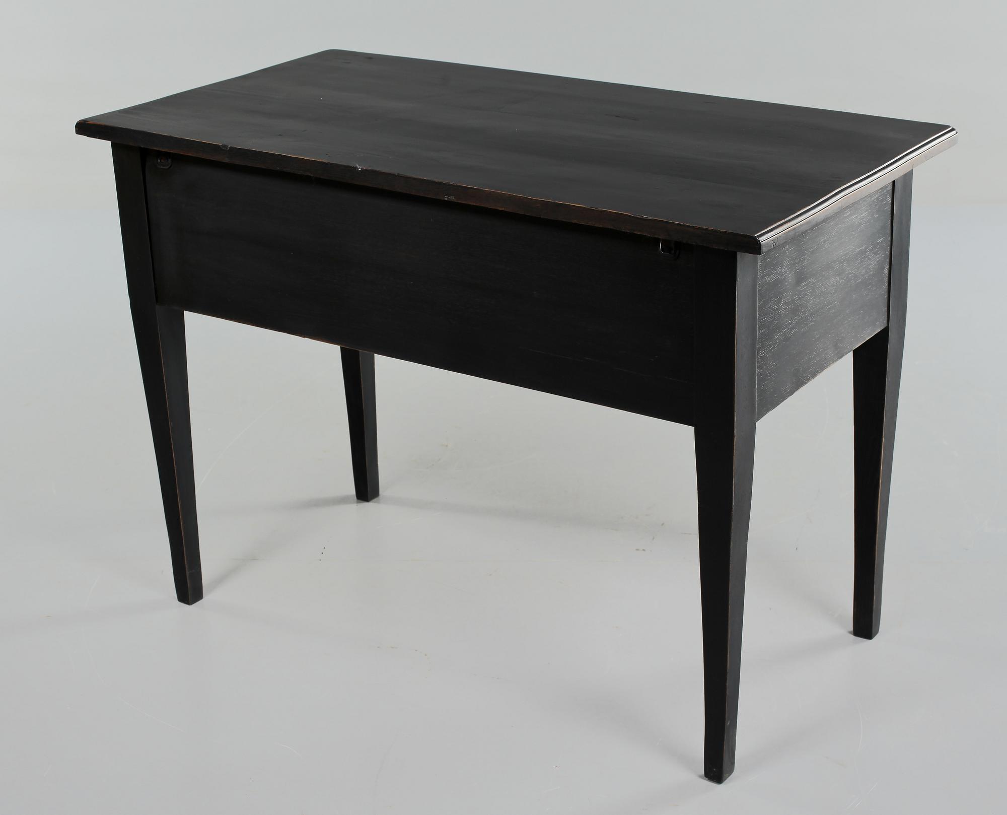 SKRIVBORD, sengustaviansk stil, 1900-talets första hälft.