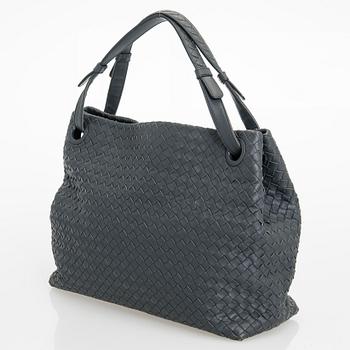 Bottega Veneta, 'Medium Garda' bag.