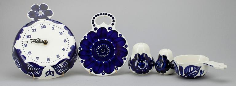 PORSLIN, 5 delar, Gunvor Olin Grönqvist samt Ulla Procopé. Arabia, 1960-tal.