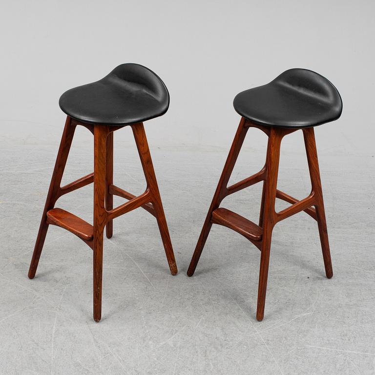 ERIK BUCK, a pair of model 'OD61' rosewood bar stools from Oddense Maskinsnedkeri A-S, Denmark, designed circa 1964.