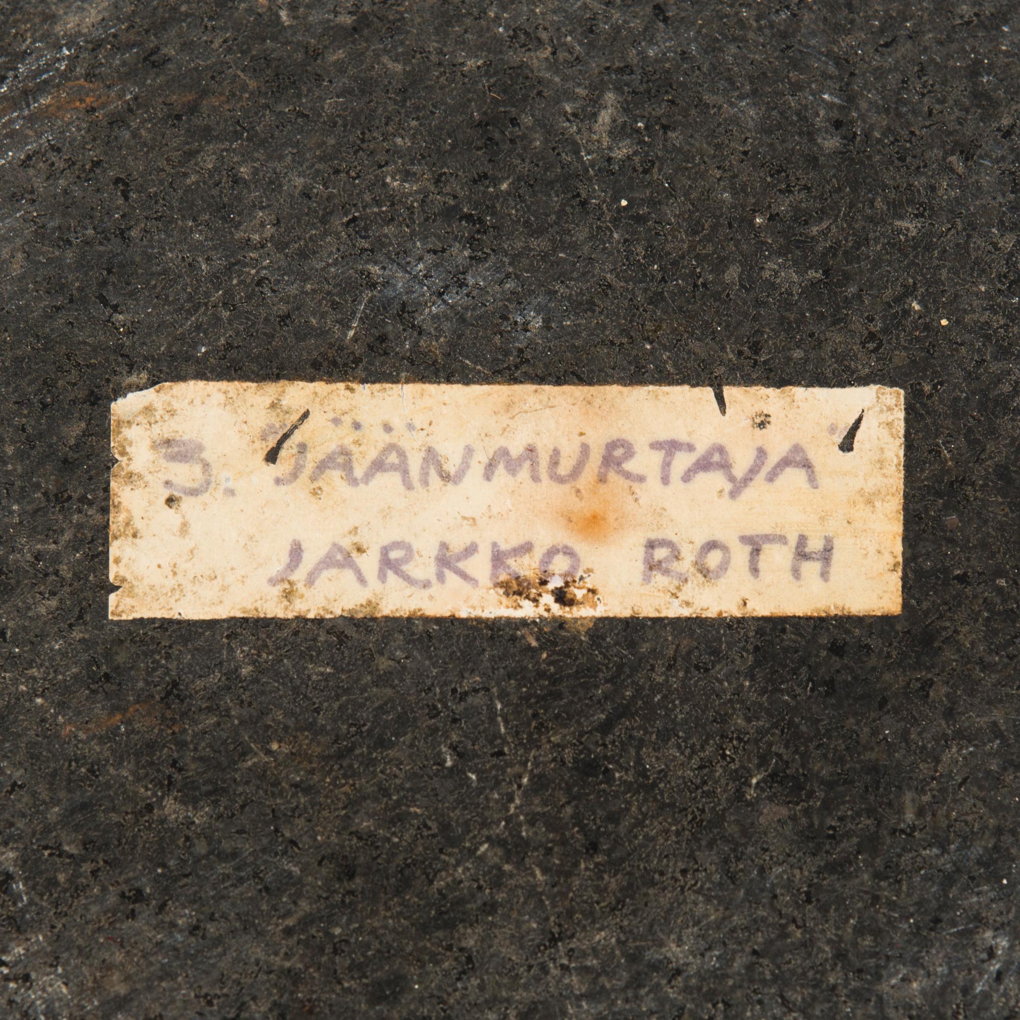 JARKKO ROTH, mustaa graniitti, signeerattu ja päivätty -74.