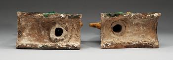 A pair of roof tiles figures, late Ming dynasty (1368-1644).