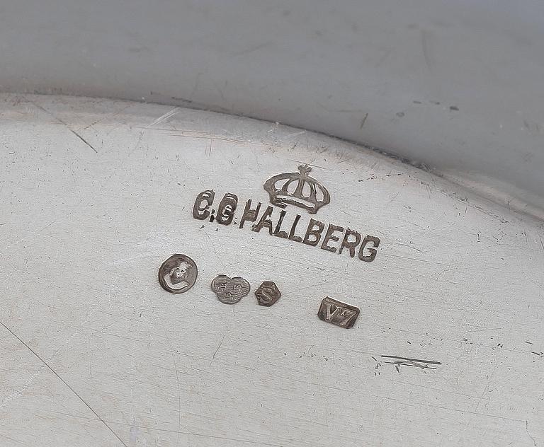 SKÅL samt BÄGARE, silver, bla Guldsmeds AB i Stockholm, 1933. Tot vikt ca 675g.