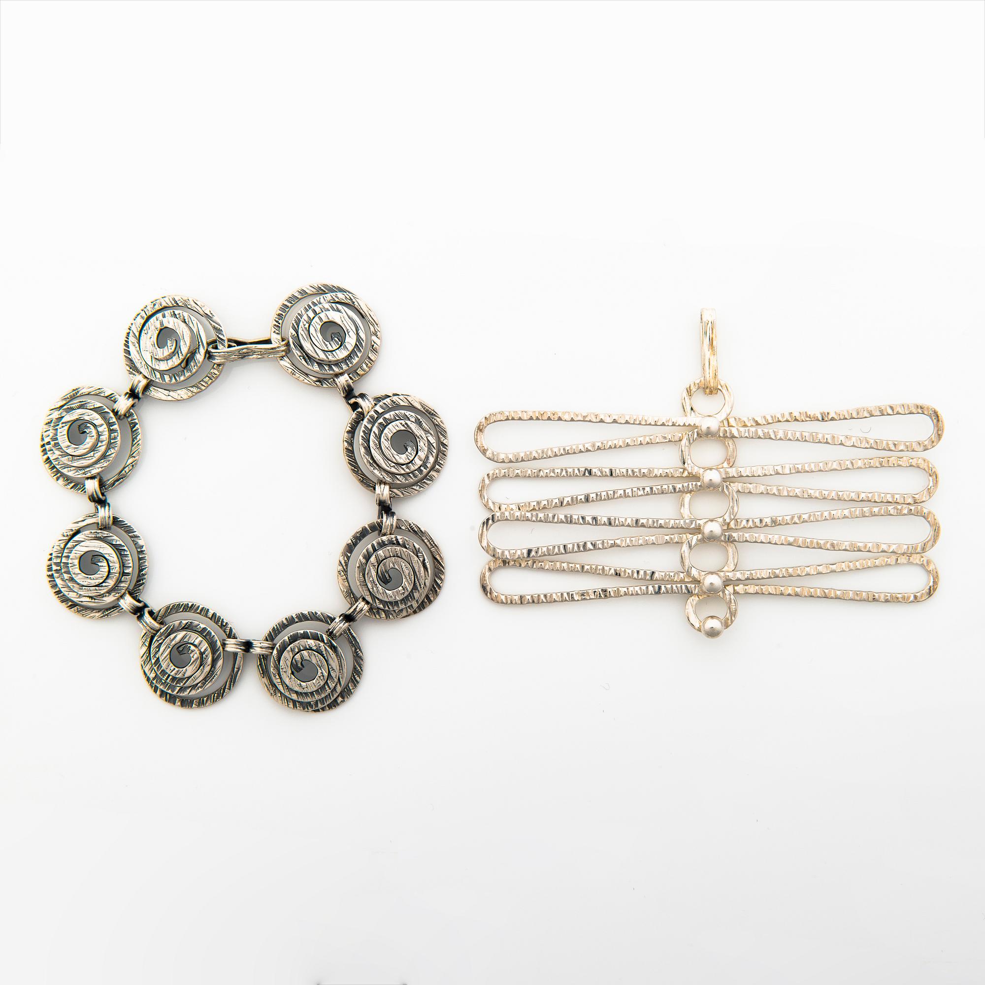 ELIS KAUPPI, RANNEKORU ja RIIPUS, stelringhopeaa, Kupittaan kulta, Turku 1970-71.