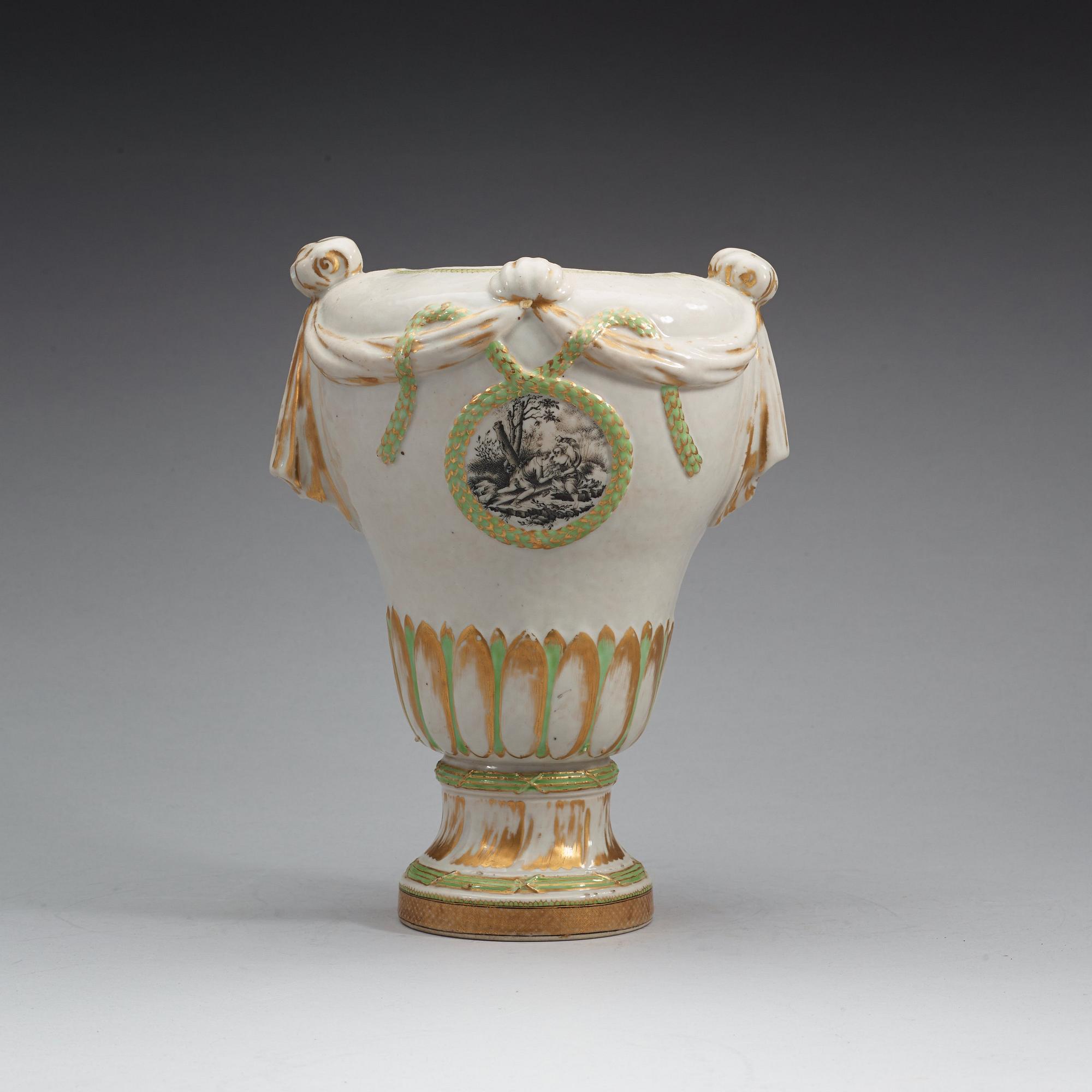 A enamelled vase, Qing dynasty, Jiaqing (1796-1820).