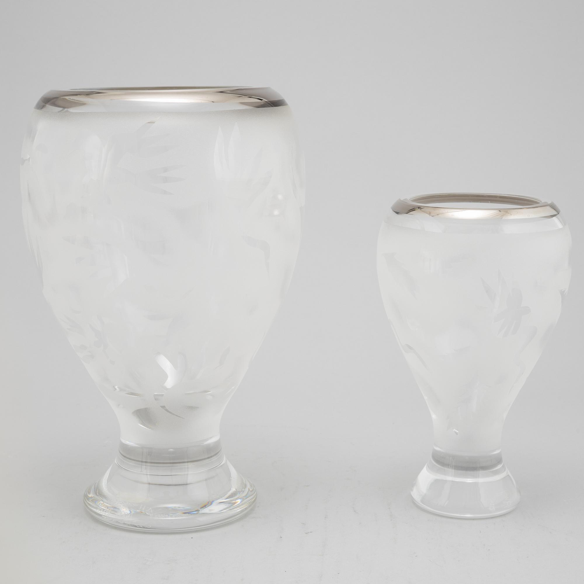 Ulrica Hydman-Vallien, vaser, 2 st, glas, "Charm" Kosta Boda, 1980-tal.