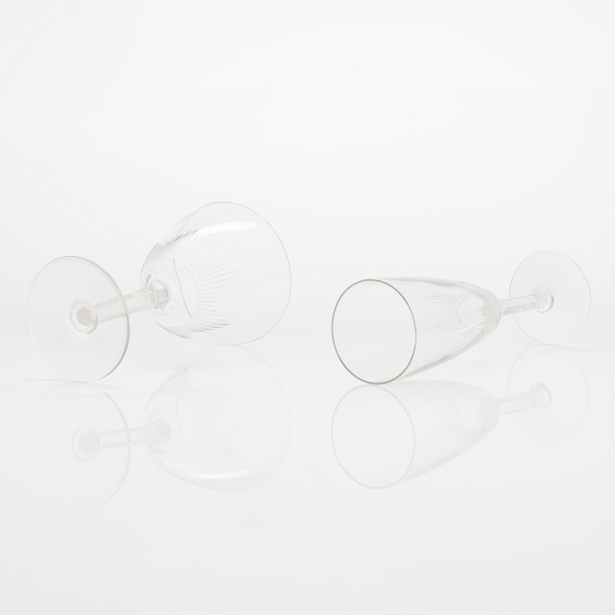 Erkki Vesanto, lasisto, 86 osaa, "Marjatta", Iittala 1947-1969.