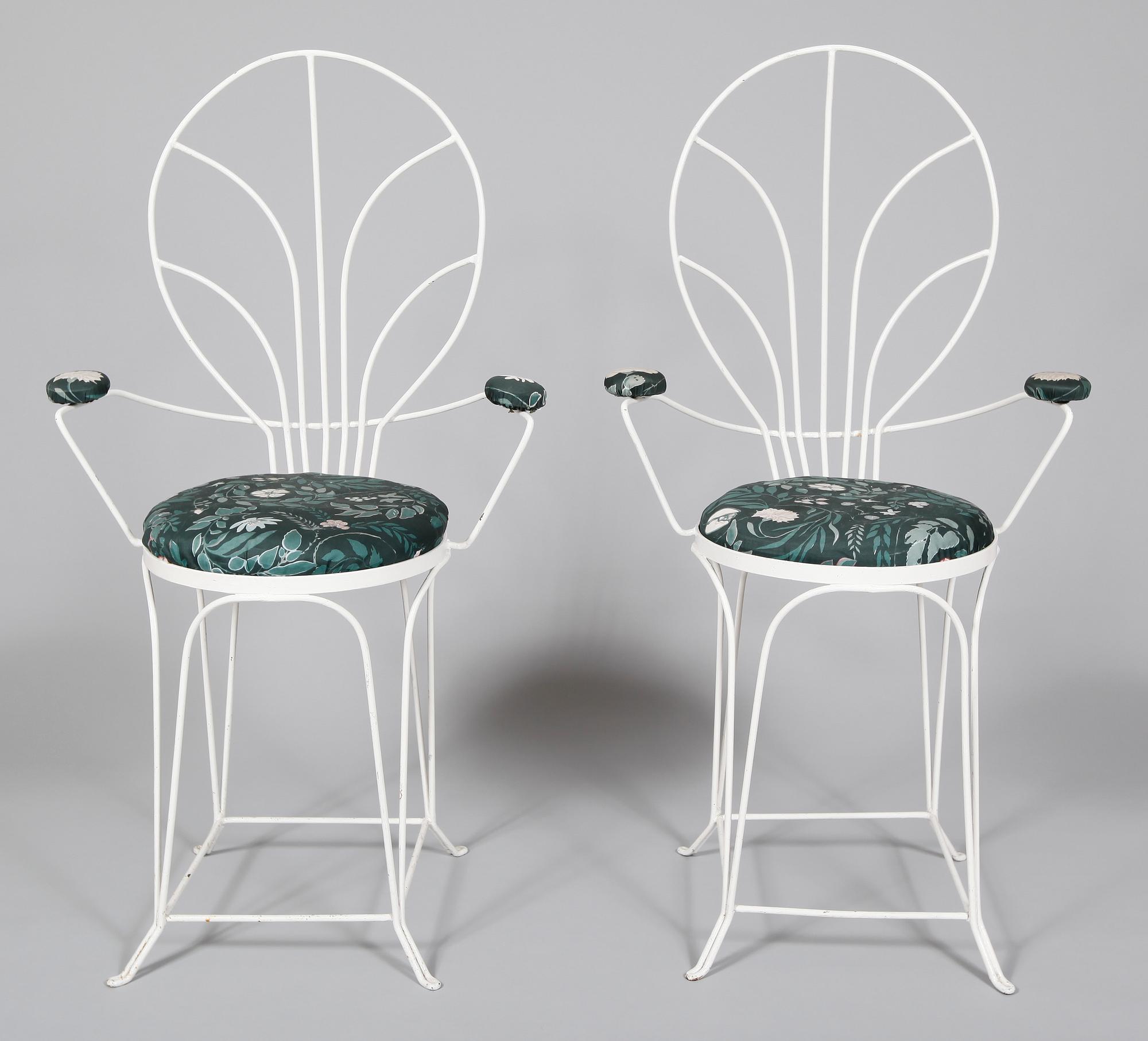 TRÄDGÅRDSTOLAR, 1 par, 1900-talets mitt.