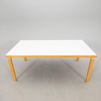 Alvar Aalto, matbord, modell 83, Artek, 1900-talets senare del.