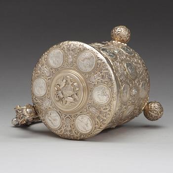 GUSTAF MÖLLENBORG, Stockholm 1892, dryckeskanna, silver, barock-stil.