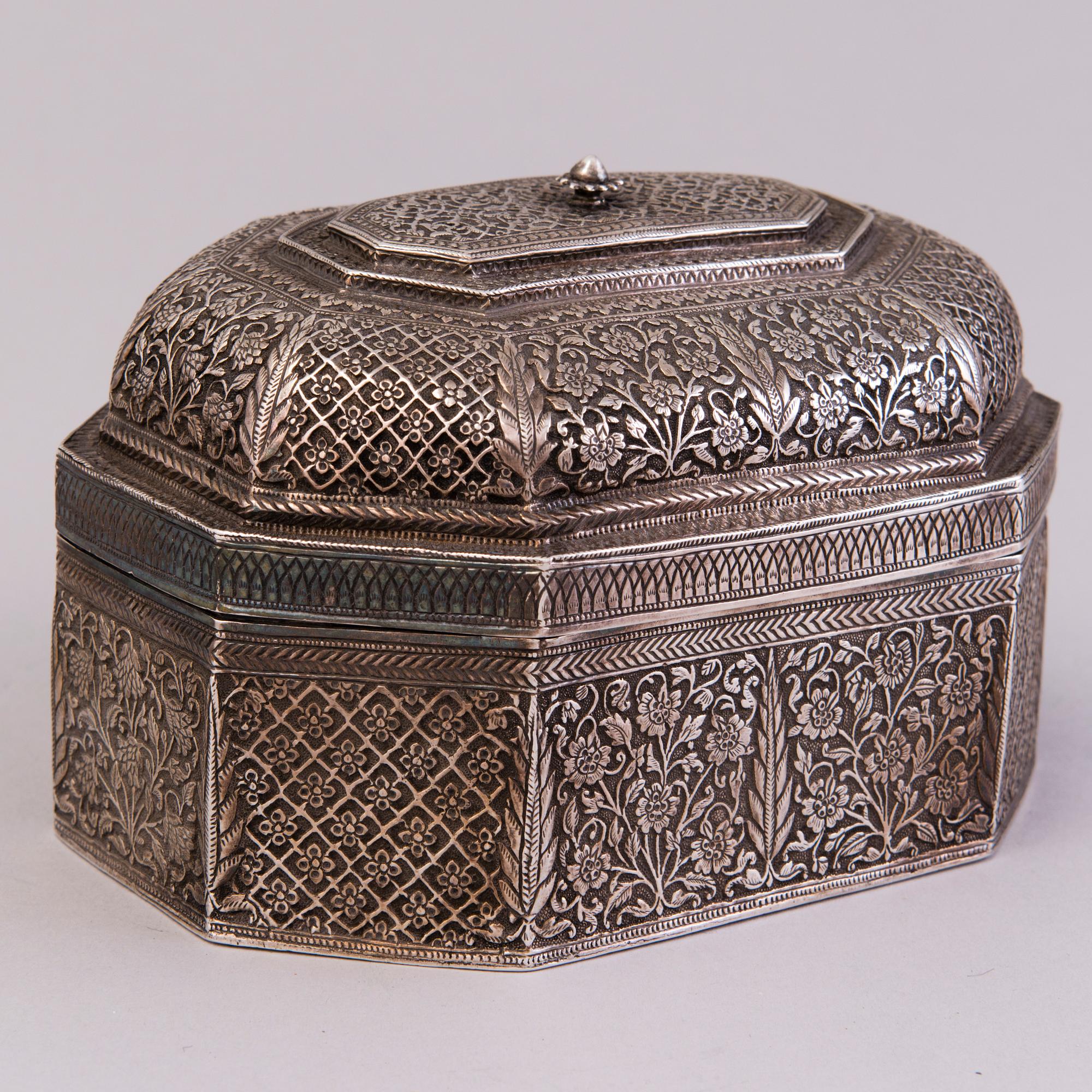 A Persian silver box, 20th Century.