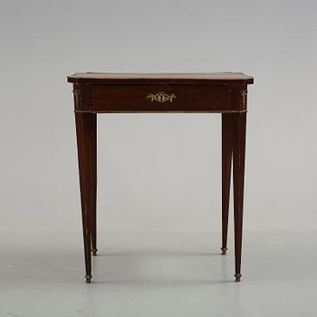 BORD, mahogny, sengustavianskt, omkring 1800-talets mitt.