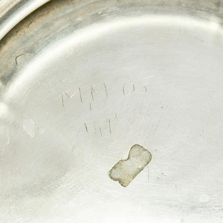 Sven Carlman, a large bowl on foot/wine cooler, silver, company CF Carlman, Stockholm 1904.