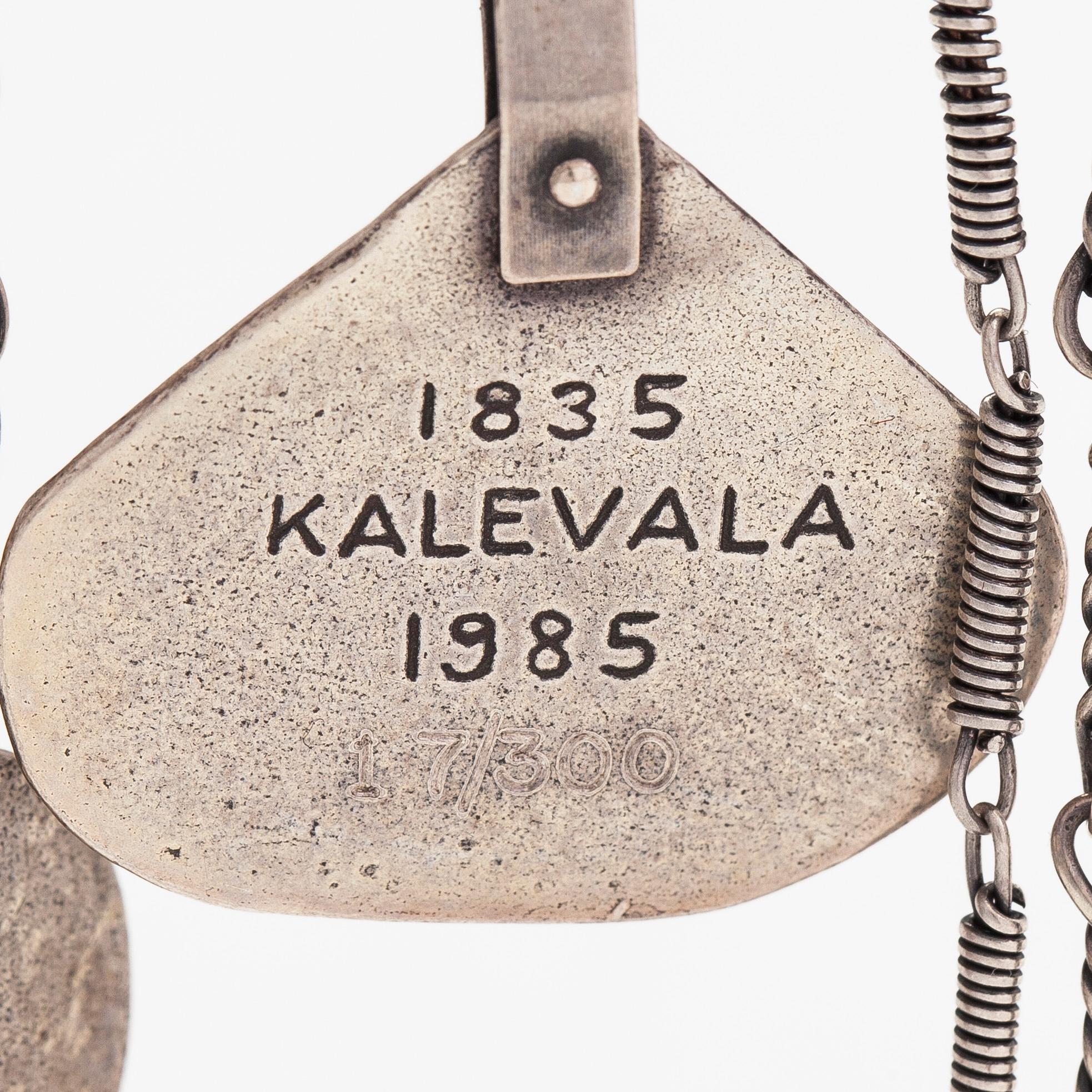 Kalevala Koru, jubileumscollier, Kalevalaepos 150 år, sterlingsilver, Helsingfors 1984.