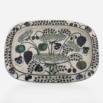 Birger Kaipiainen, a decorative ceramic plate, signed Kaipiainen.