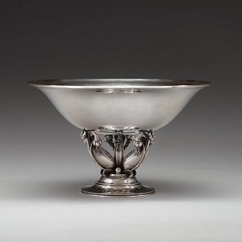 Gundorph Albertus, A Gundorph Albertus sterling bowl, Georg Jensen, Copenhagen 1925-32, design 468 B.