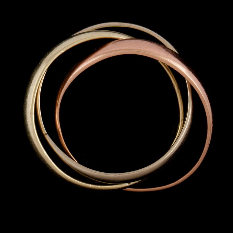RING, 18K trefärgat guld. Vikt 6,3 g.