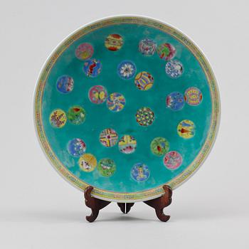 FAT, 3 st, porslin, Kina och Japan, 1900-tal.