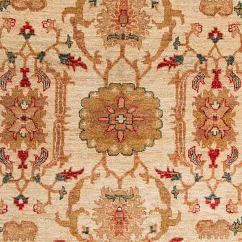 A Ziegler design rug. Ca 200 x 144 cm.
