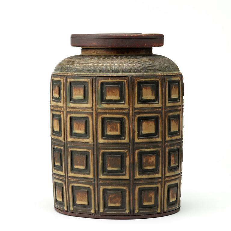 Wilhelm Kåge, A Wilhelm Kåge 'Farsta' stoneware jar and cover, Gustavsberg studio 1960.