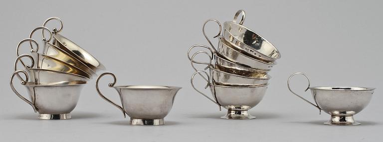 PUNSCHMUGGAR, 6 + 6, silver, HÅBK samt ARÖ, 1930-tal. Vikt 470 g.