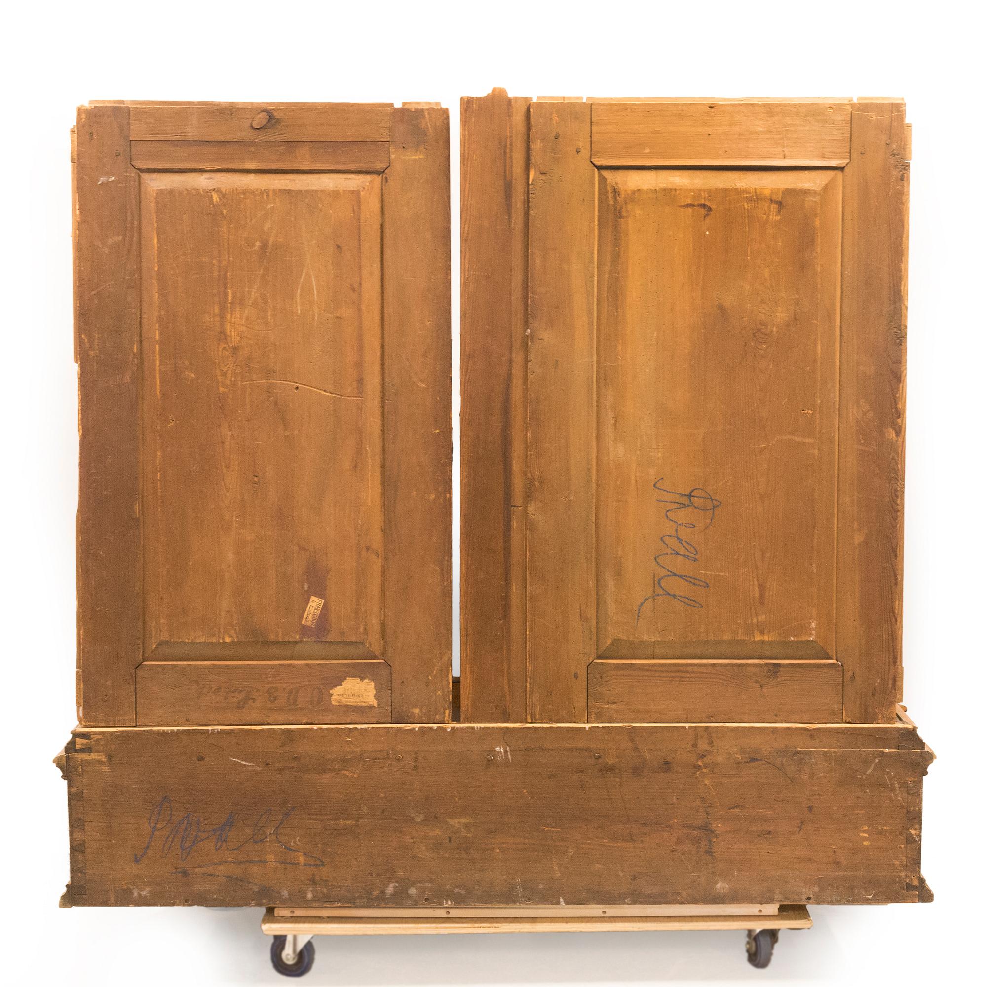 An 18th century Baroque cabinet.