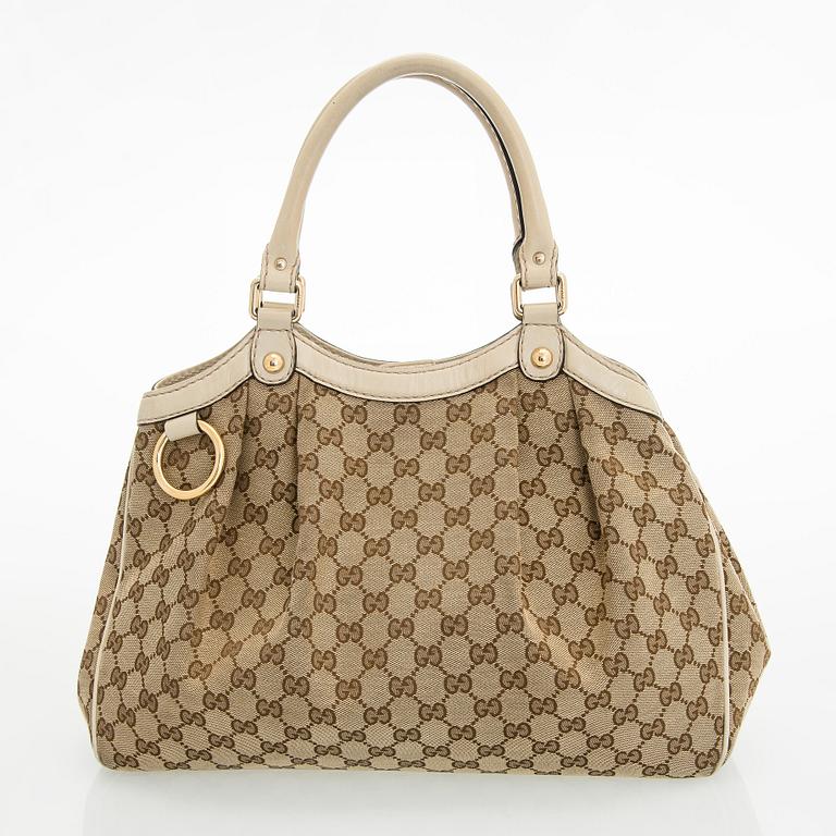 Gucci, a 'Sukey' bag.
