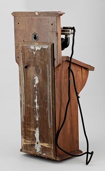 VÄGGTELEFON, tidigt 1900-tal.