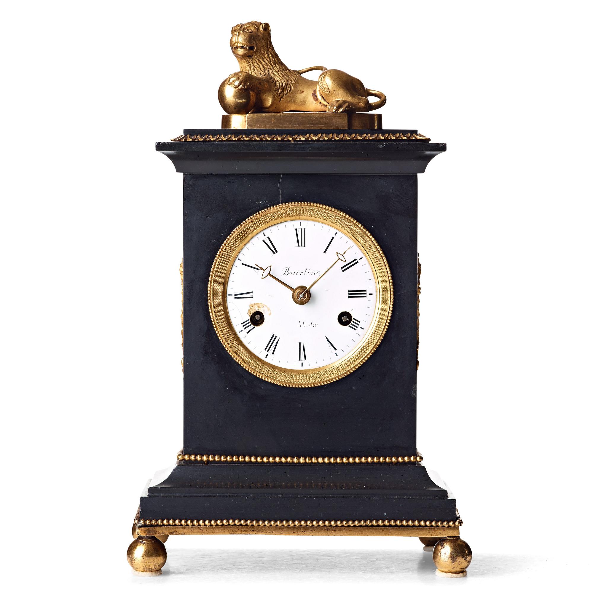 BORDSPENDYL, av Per Henrik Beurling (urmakare i Stockholm 1783 -1806 (1830), Empire.