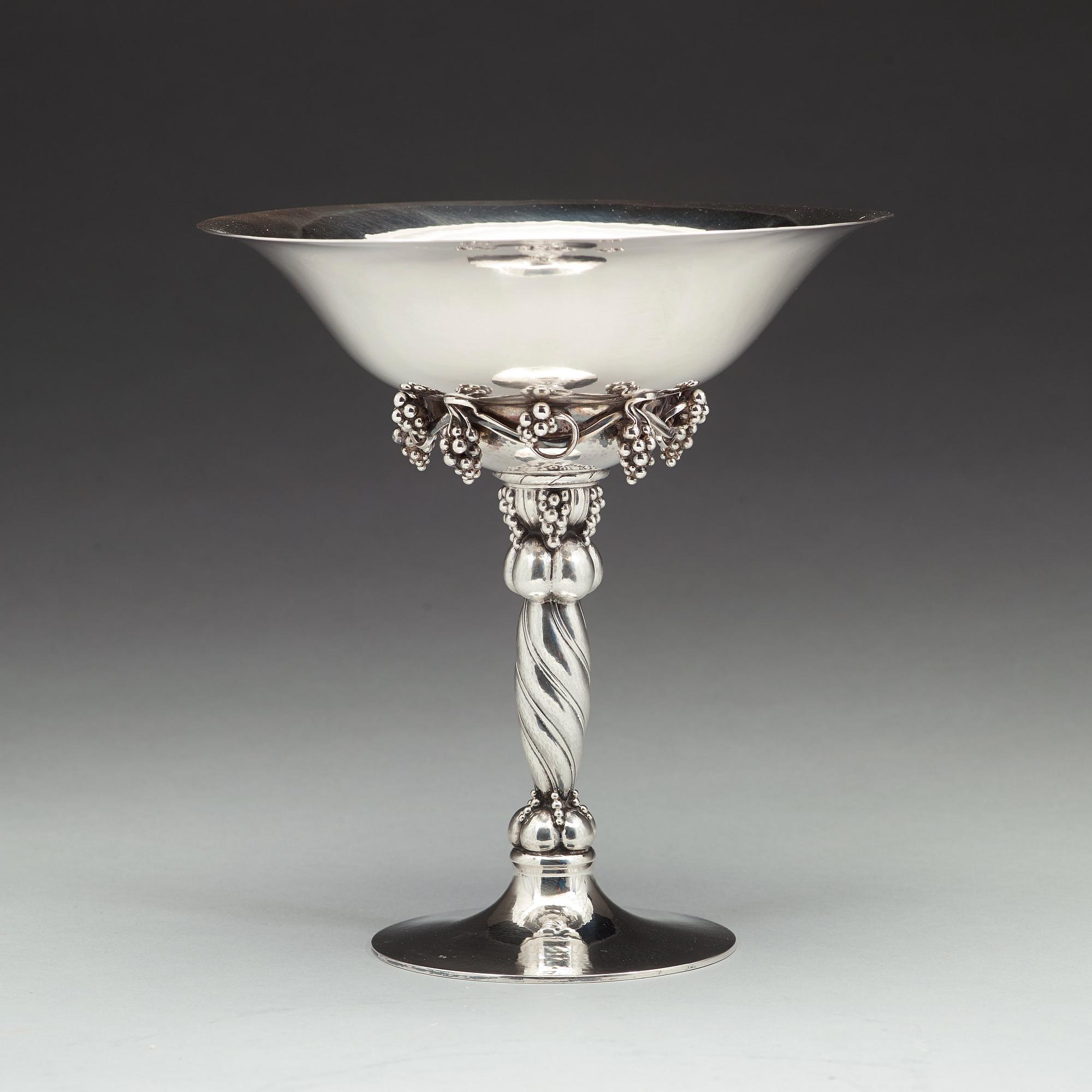 Georg Jensen, A Georg Jensen sterling bowl, Copenhagen 1925-32, design nr 264 A.