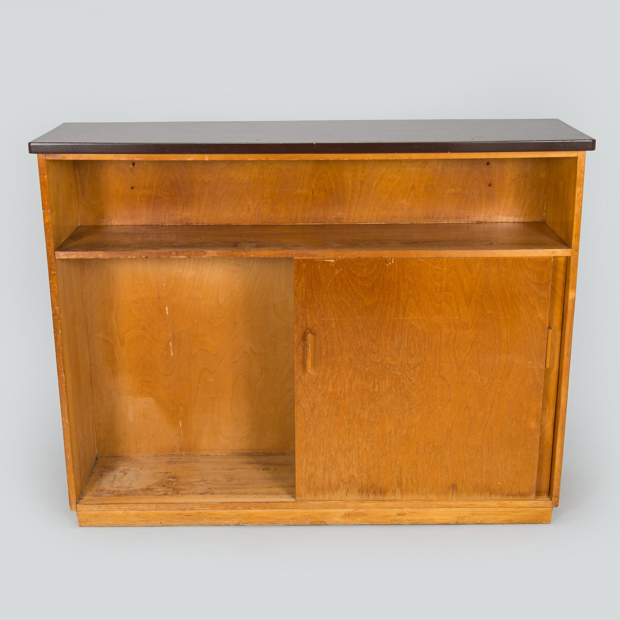 Baaritiski / tarjoilupöytä, Artekin piirustuskonttori, O.Y Huonekalu-ja Rakennustyötehdas A.B. 1950-luvun alku.