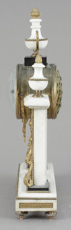 BORDSPENDYL, Louis XVI-stil, 1900-tal.