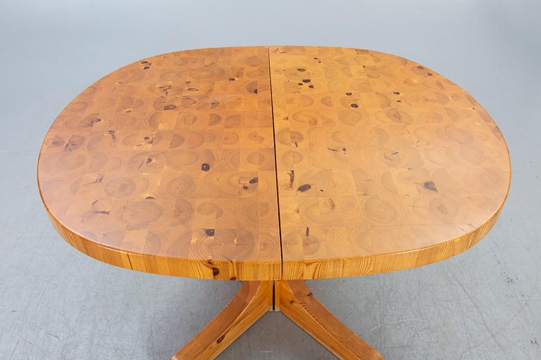 A five pcs Möbelmäster pine 1970s dining group.