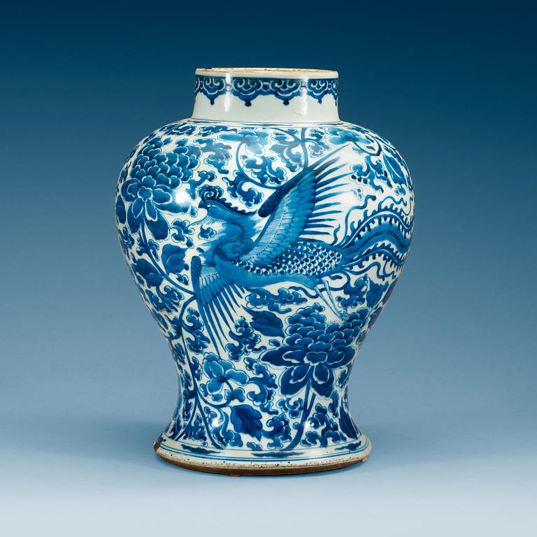 VAS, porslin. Qing dynastin, Kangxi (1662-1722).