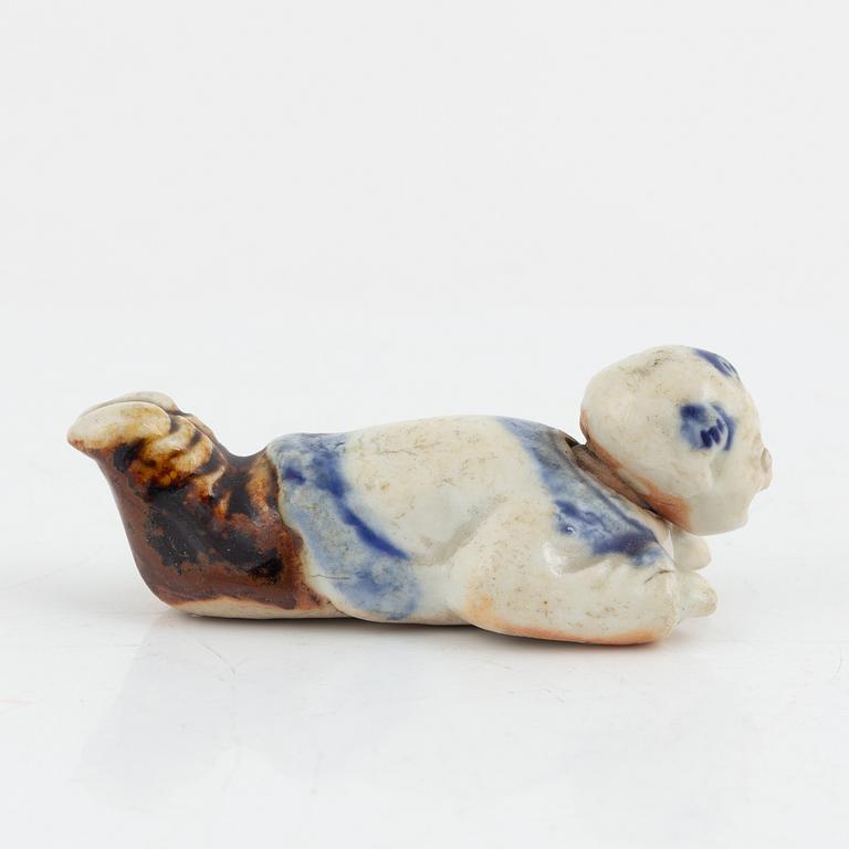 Netsuke, porcelain, Hirado ware, Meiji (1868-1912).