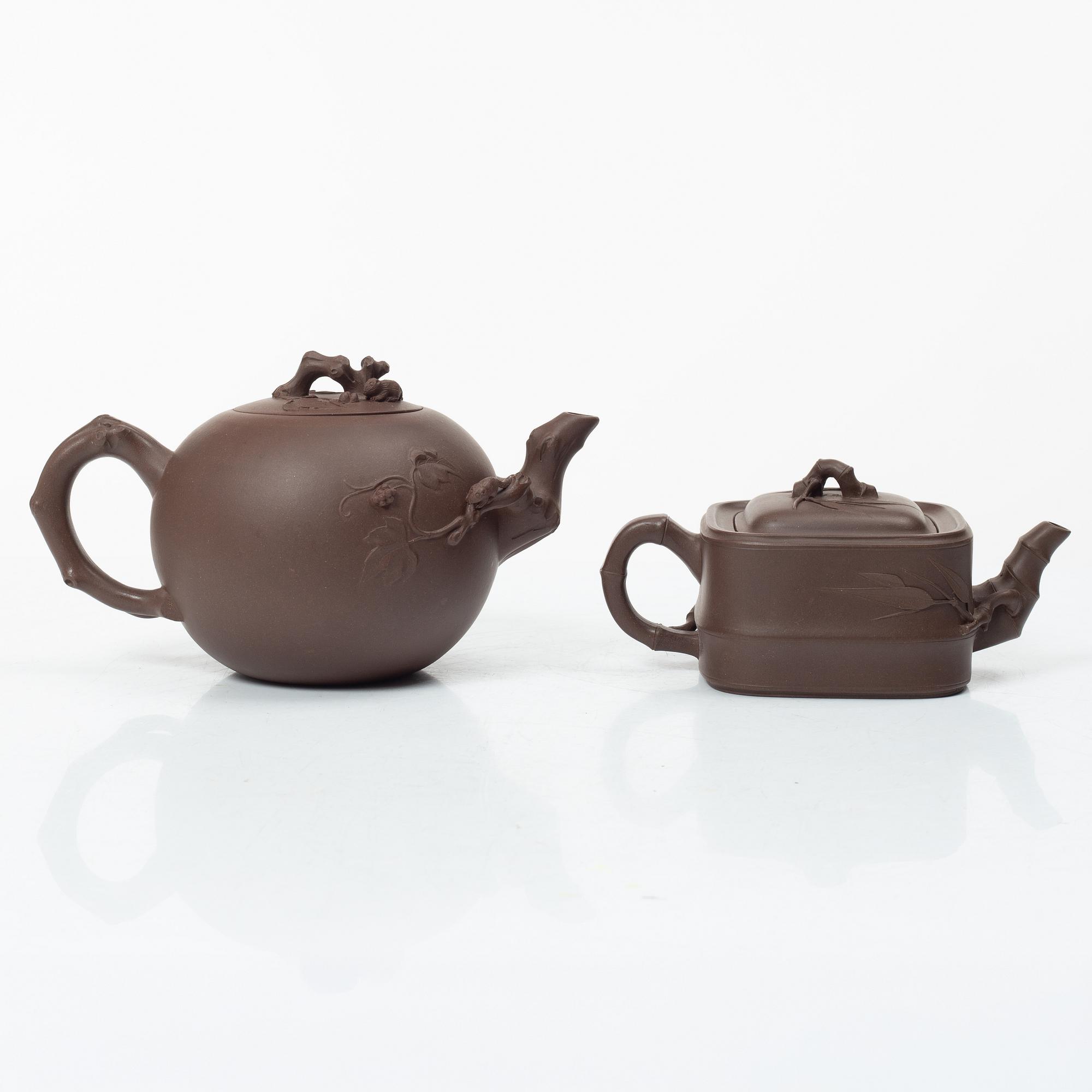 Två tekannor, yixing, Kina, tidigt 1980-tal.