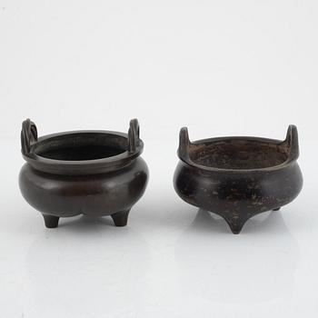 Two bronze incense burners, China, 20th century.