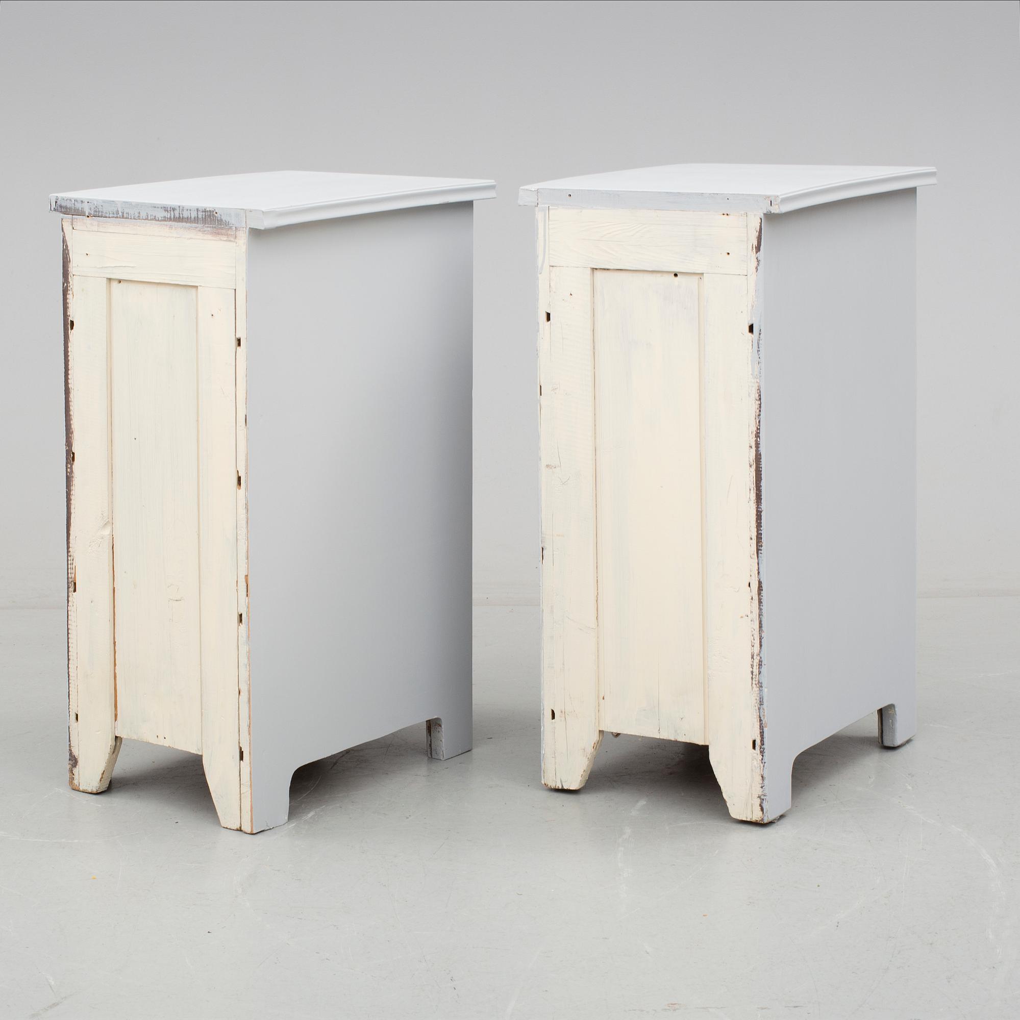 SÄNGBORD, ett par. 1900-talets början.