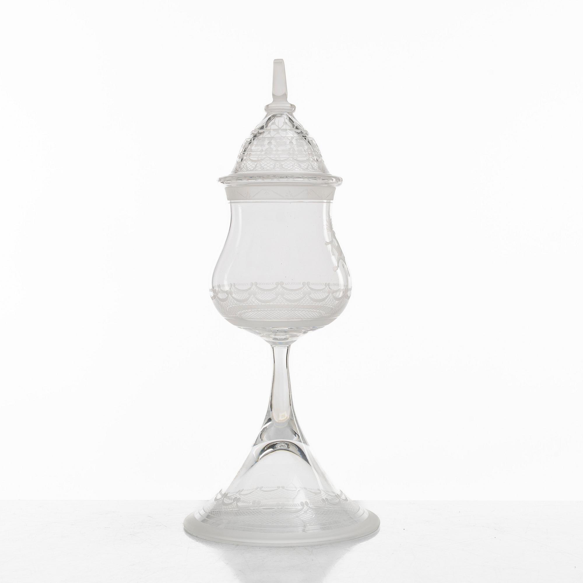 Simon Gate, An "Aurora" lidded glass cup, Orrefors, 1976.