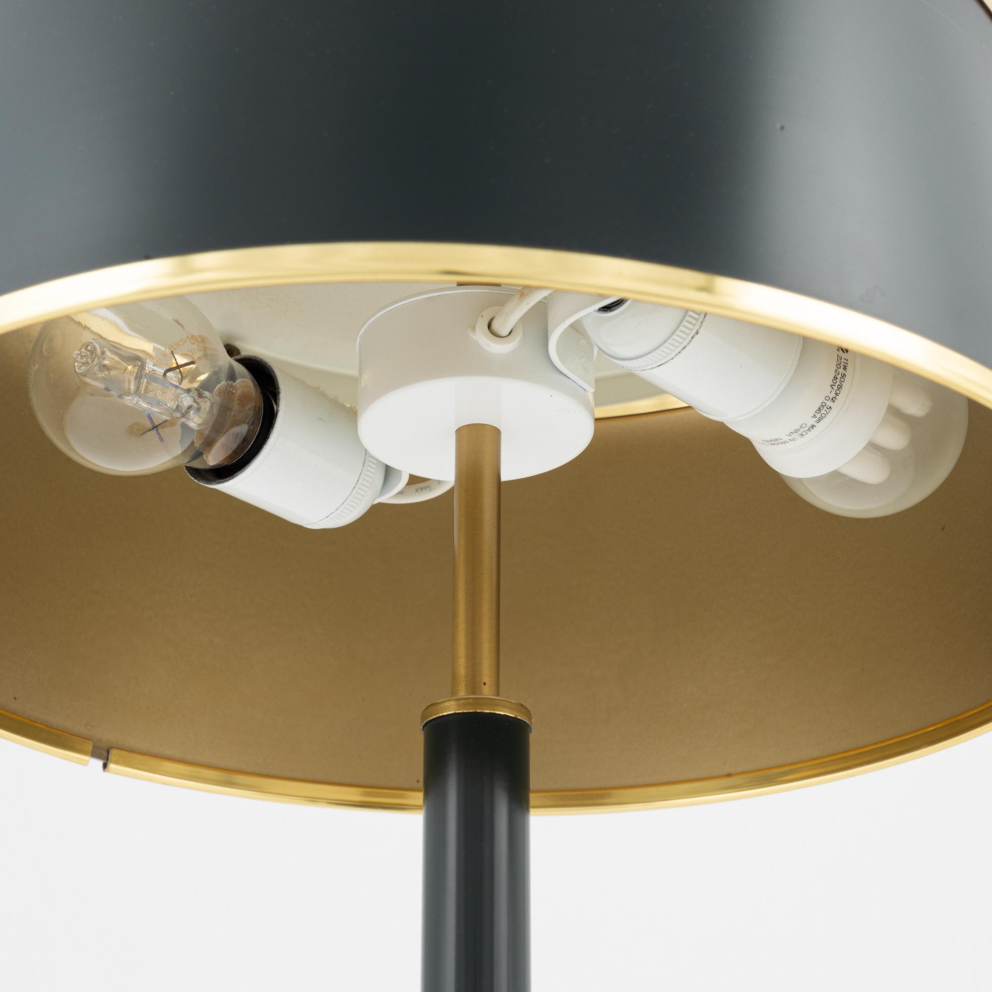 A model 8423 table light, Boréns, later part of the 20th Century.