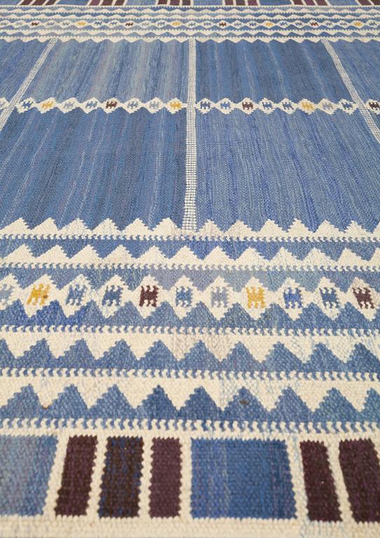 Barbro Nilsson, MATTA, "Salerno blå", rölakan, ca 300,5 x 219,5 cm, signerad AB MMF BN.