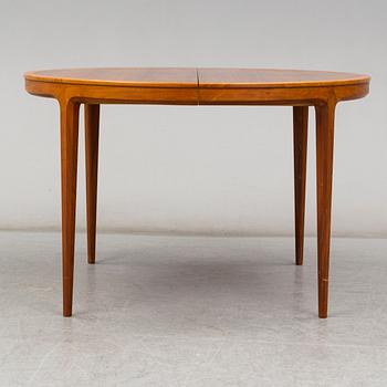 BERTIL FRIDHAGEN, a round teak dining table from Bodafors, 1958.